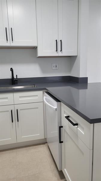 Foto del edificio - 6882 NW 173rd Dr