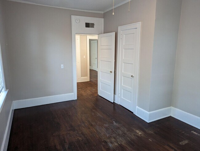 Foto del edificio - Charming Apartment Downtown Columbia Comin...