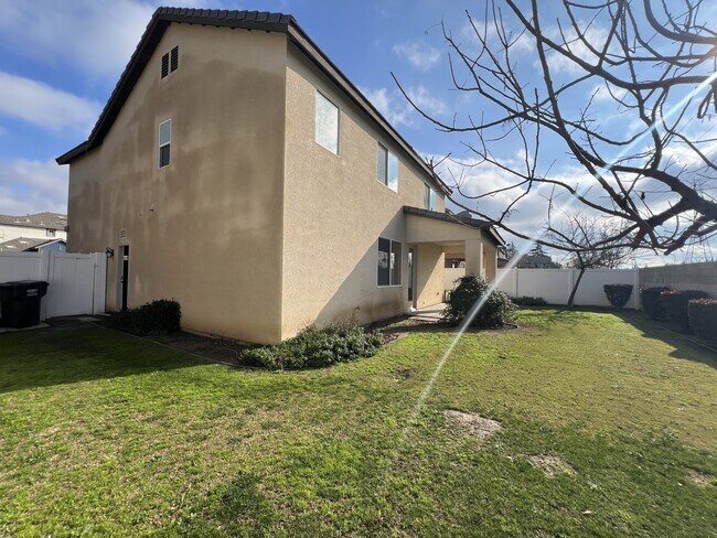 Foto del edificio - 1901 Delacorte Dr