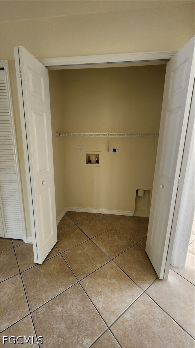 Foto del edificio - 2118 Snead Dr
