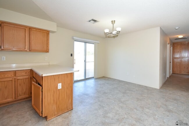 Foto del edificio - 8840 E 38th Ln