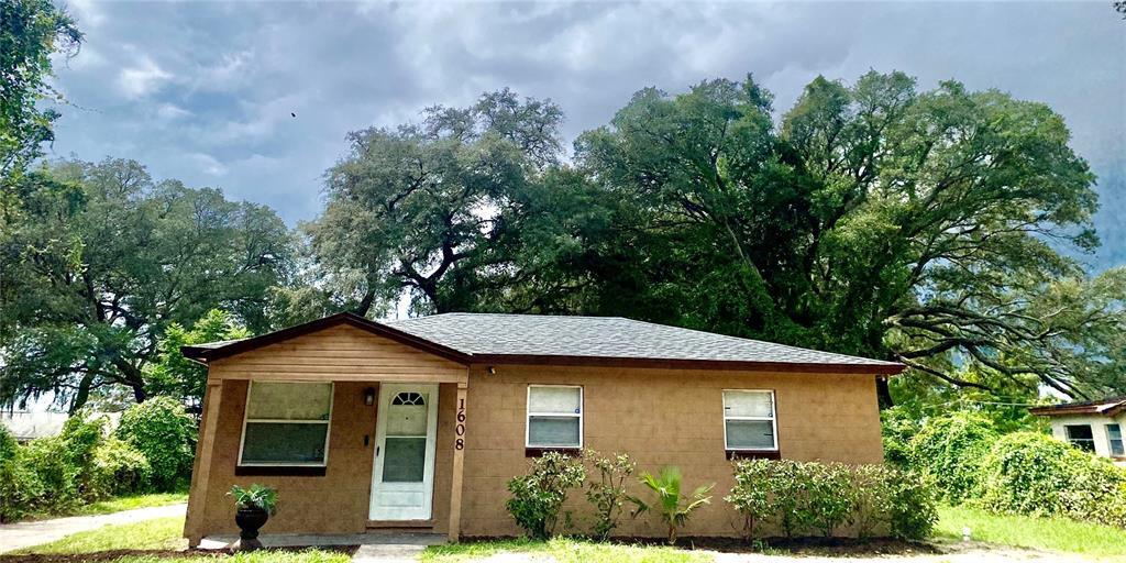 Primary Photo - 1608 Long Ln