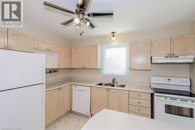 Photo du bâtiment - 151 Martinet Ave