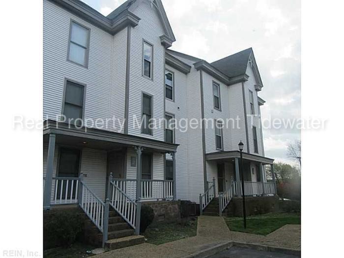 Primary Photo - GORGEOUS 2 BEDROOM/ 1 CONDO IN OLDE TOWNE!