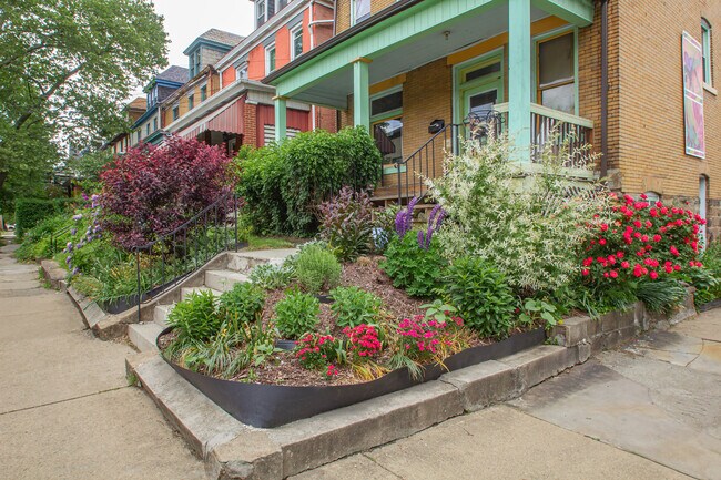 Foto del edificio - 329 South Ave