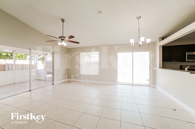 Foto del edificio - 6429 French Angel Terrace