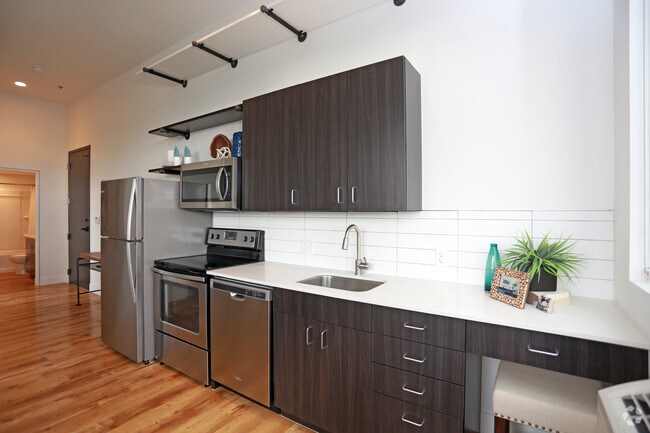 1HAB, 1BA - 588 ft² - The Economist