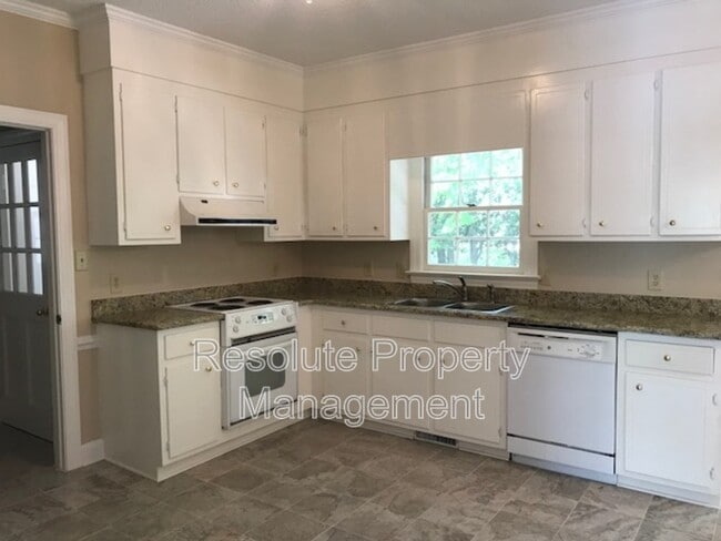 Building Photo - 8204 Old Deer Trail