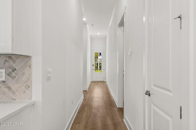 Foto del edificio - 836 Walsonham Dr