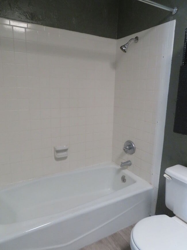 Building Photo - Clean 2 Bedroom, 2 Bath Town House for Rent