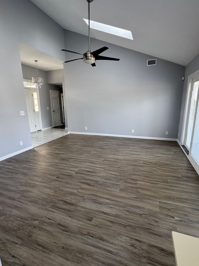 Building Photo - 583 Bucks Trail