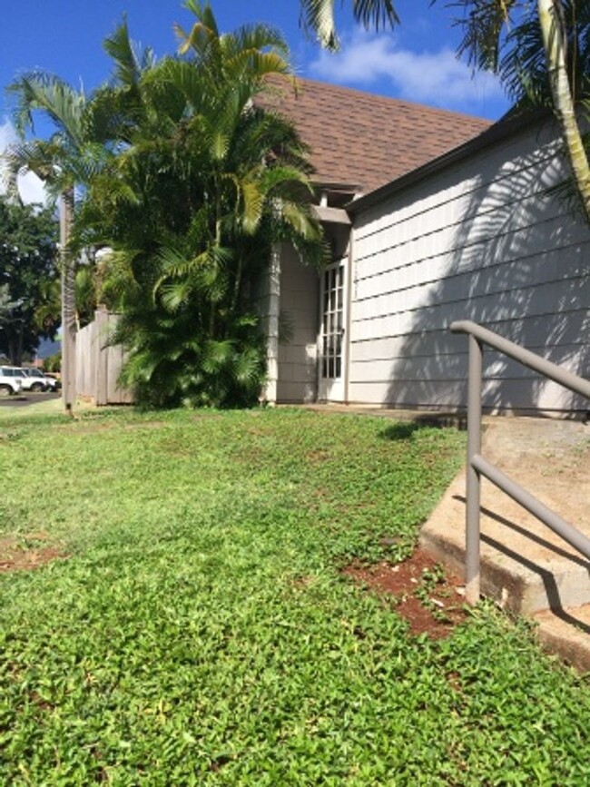 Foto del edificio - RARELY AVAILABLE LANIKUHANA PATIO HOME W/L...