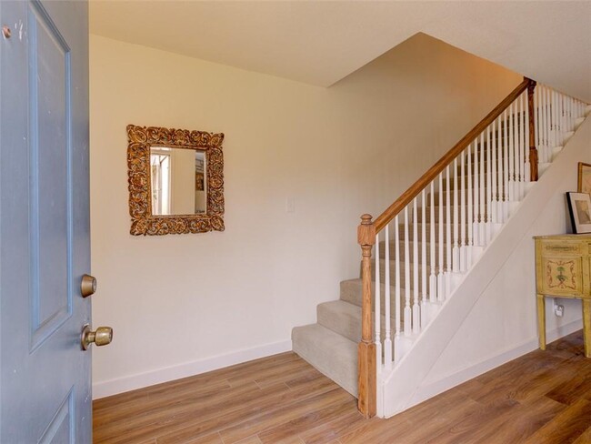 Building Photo - 710 Castle Ridge Rd