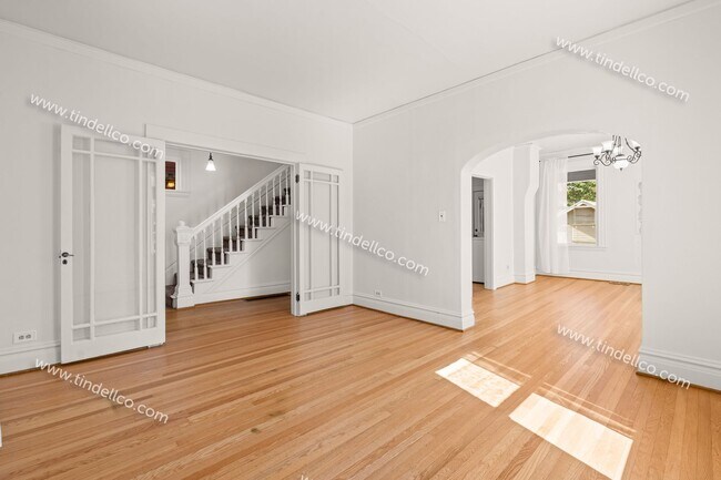 Building Photo - University Park Farmhouse with Yard, Deck ...