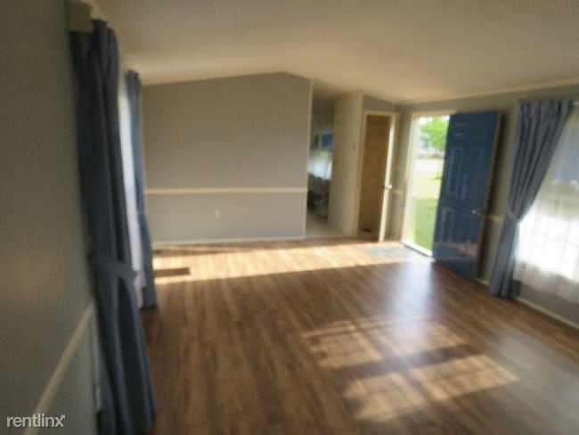 Building Photo - 413 Kelley Mobile Home Park