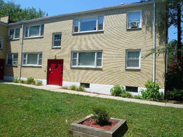Foto del edificio - 87 Evergreen Ave