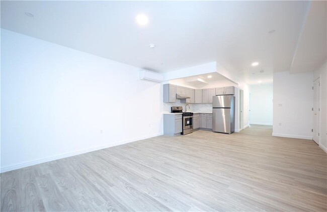 Building Photo - 159 Lexington Ave