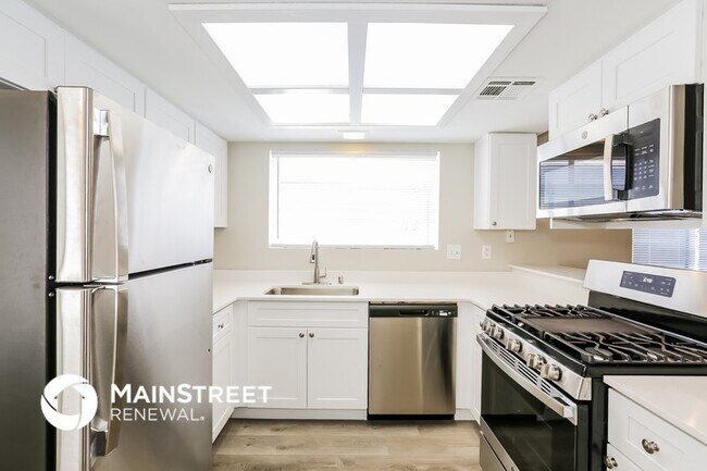Foto del edificio - 6513 Gumwood Rd