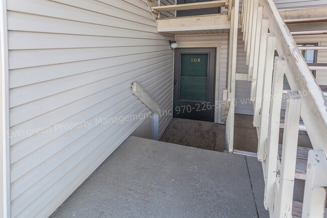 Building Photo - Bright 1 Bedroom Condo near CSU!