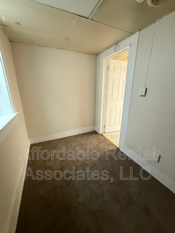 Building Photo - 2338 W Becher St