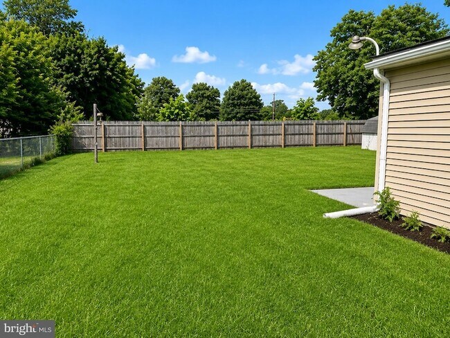 Foto del edificio - 7 Tipton Dr