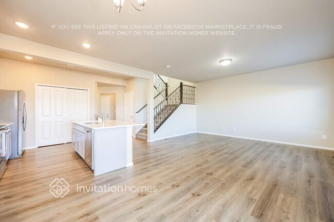 Foto del edificio - 11137 House Finch Ln