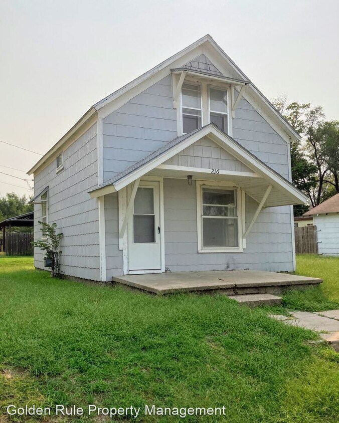 Primary Photo - 2 br, 1 bath House - 216 S Plum