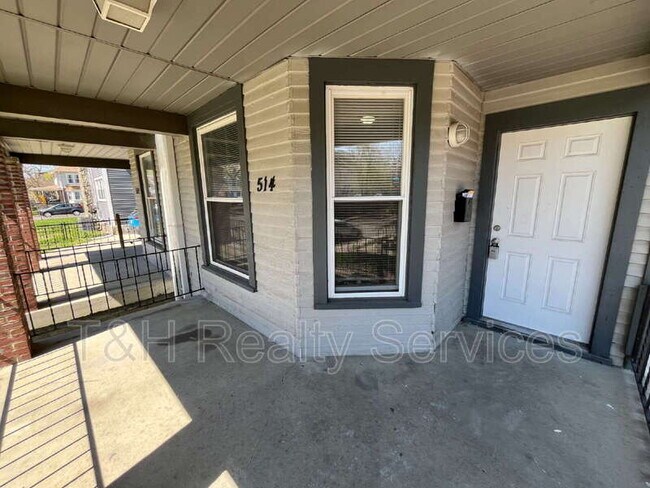 Foto del edificio - 514 E 33rd St