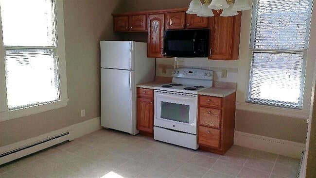 Building Photo - 380 Broadway