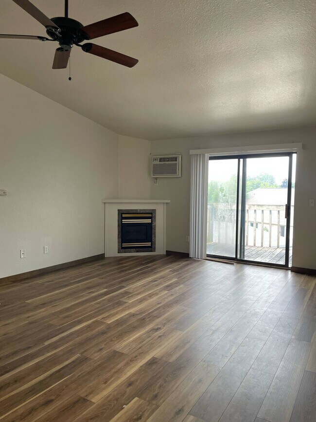 Foto del edificio - 2855 Glen Creek Pl