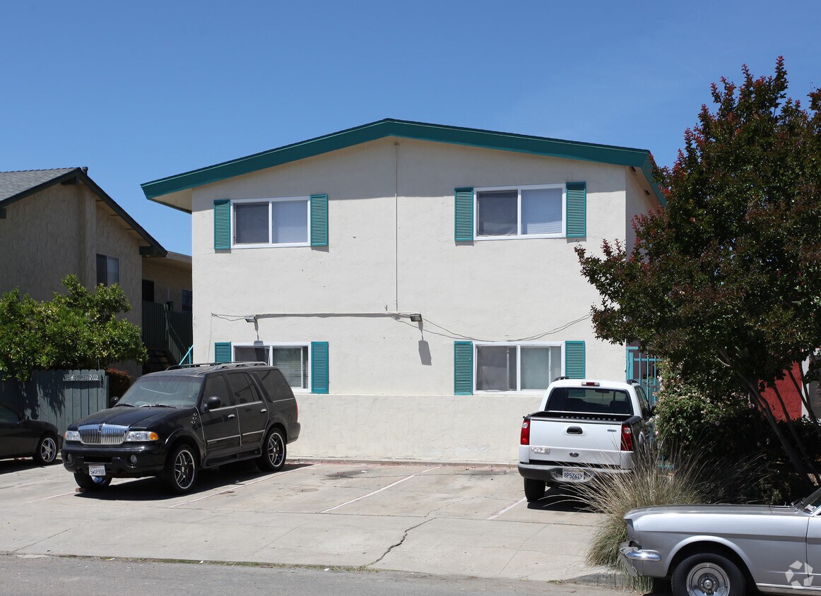 Building Photo - 4456-4462 Cherokee Ave