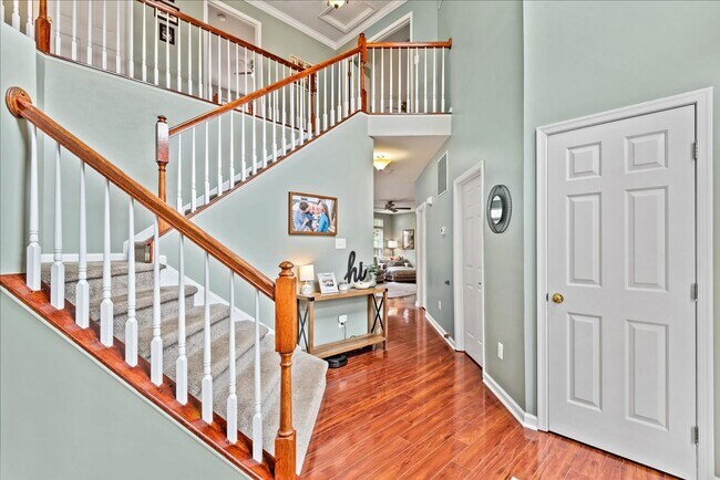 Foto del edificio - COMING SOON - Beautiful 5 bedroom home clo...
