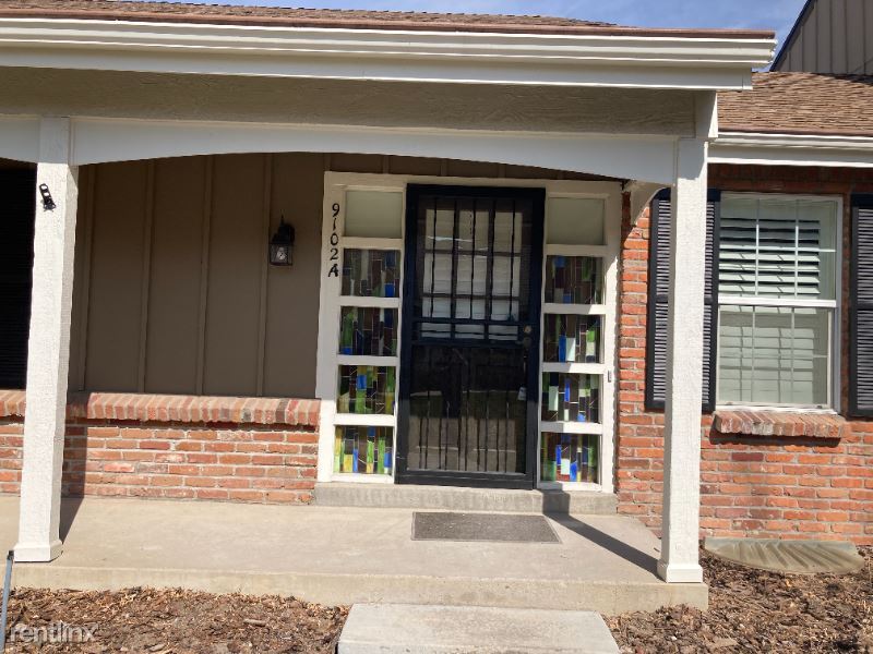 Primary Photo - 2 br, 1 bath Condo - 9102 E Amherst Dr Apt A,
