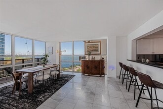 Building Photo - 600 NE 36th St