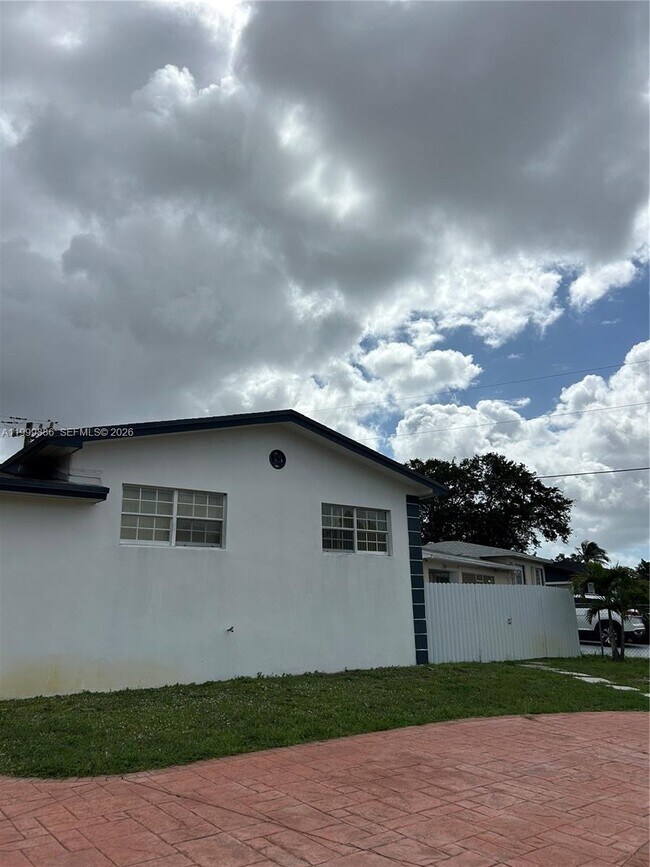 Foto del edificio - 1081 NW 185th Dr
