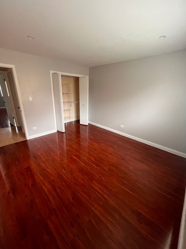Foto del edificio - 9360 Hamilton Ct