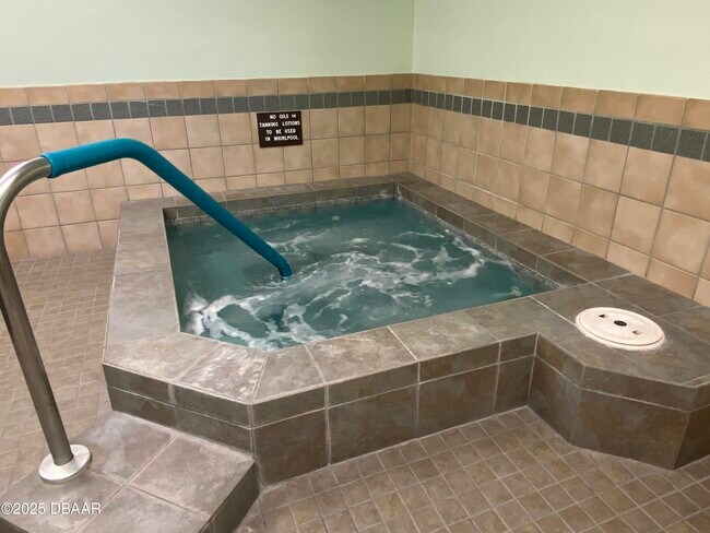 Building Photo - 3013 S Atlantic Ave