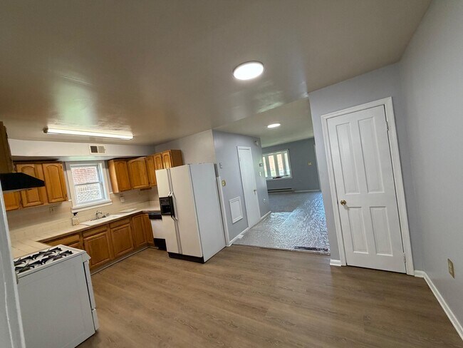 Foto del edificio - 405 47th St NE