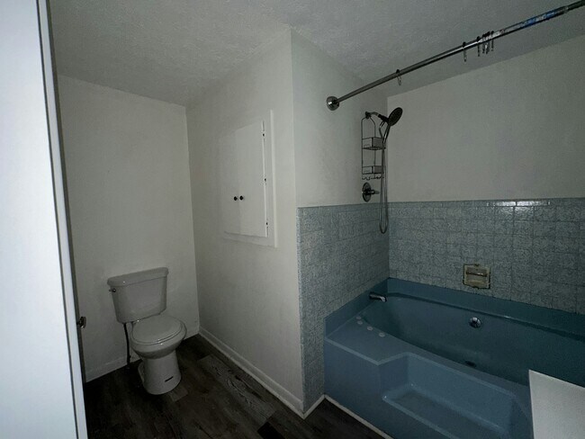 Foto del edificio - 1439 Wolfe Ln