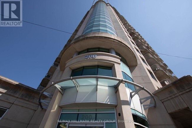 Building Photo - 1701-200-200 Rideau St