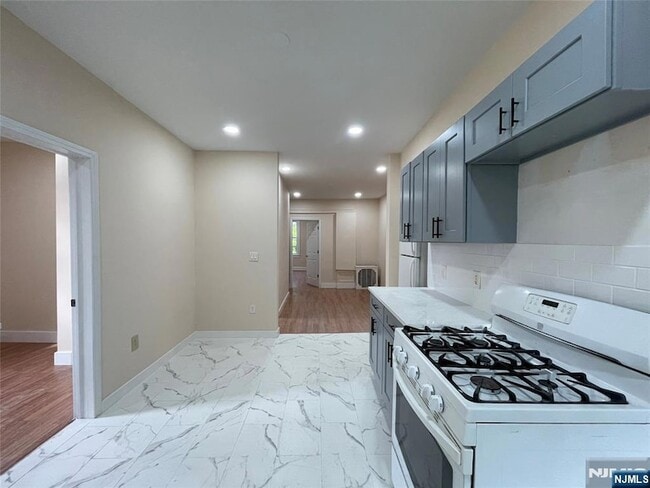 Foto del edificio - 85 Clifton Ave