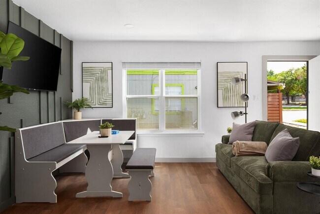 Foto del edificio - 1201 Southport Dr