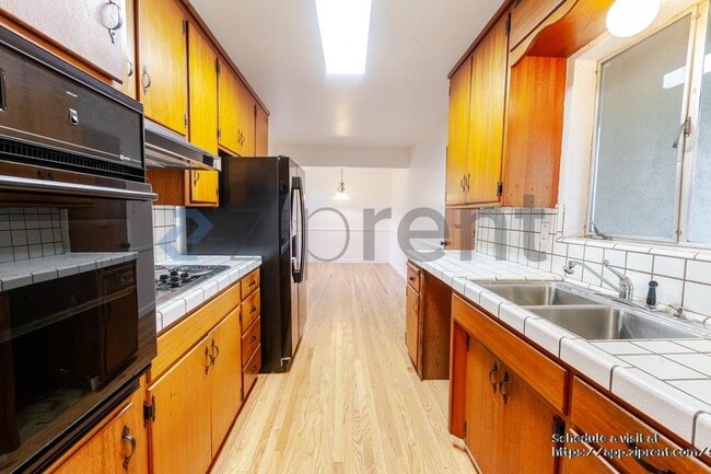 Building Photo - 4636 Goya Pkwy