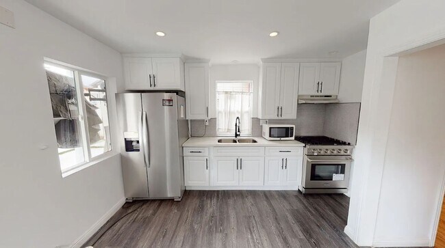 Building Photo - 3629 Marmion Way
