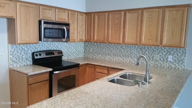 Building Photo - 1098 Glenbridge Cir
