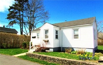 Building Photo - 35 Rosa Rd