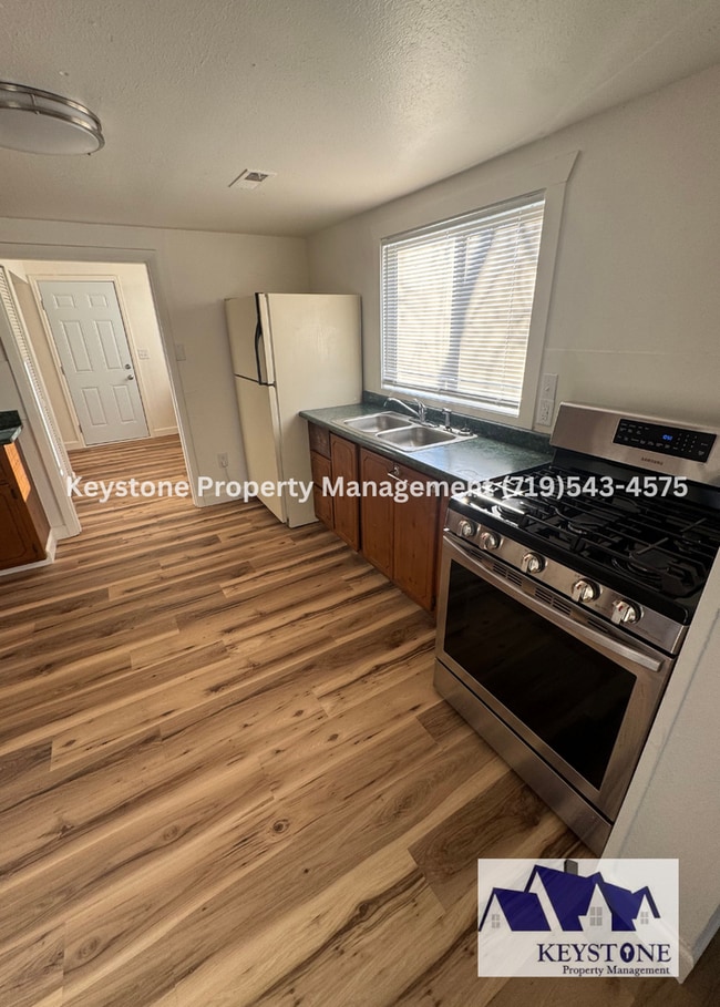 Foto del edificio - Fully Renovated Home 5 bedrooms/2 Bathrooms $1550/$1550