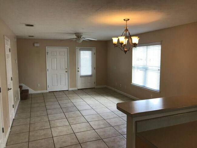 Foto del edificio - 2146 Sterling Cove Blvd