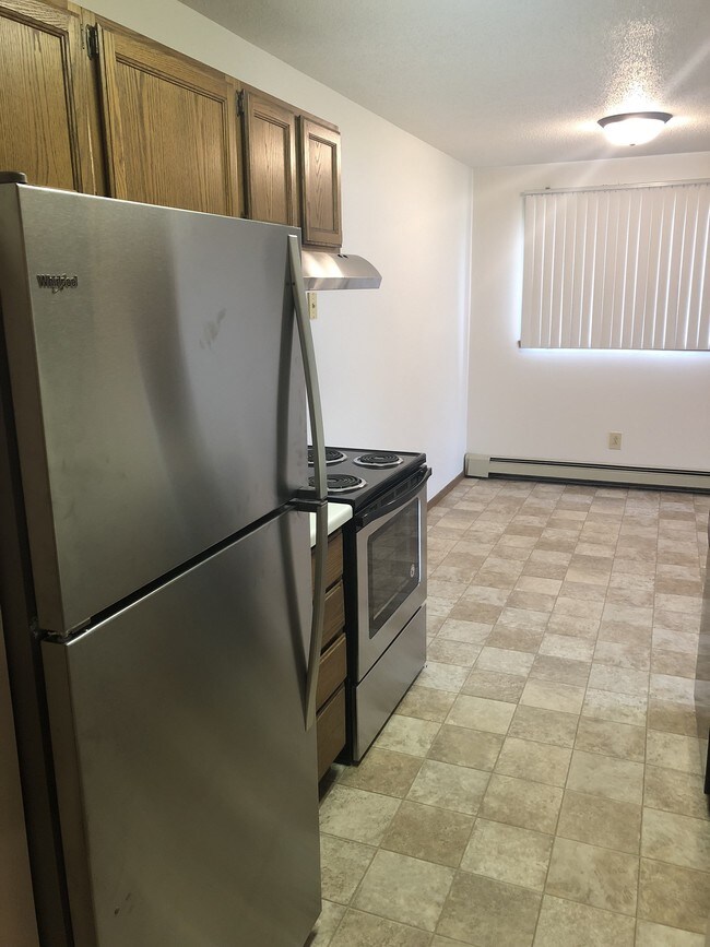 Cimarron Apartments Apartments 1001 44th St Fargo, ND