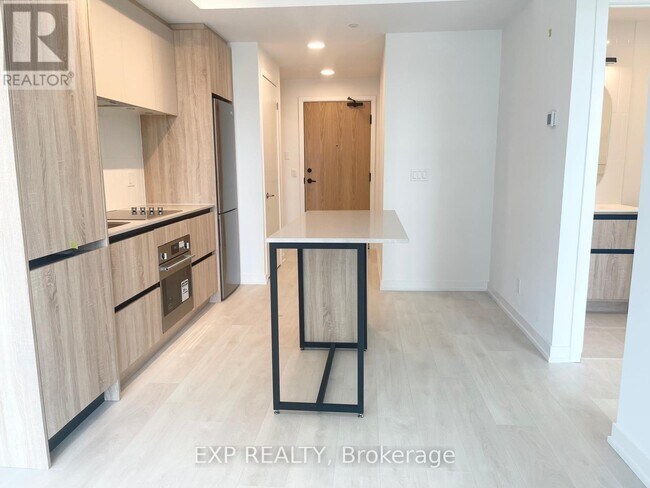 Photo du bâtiment - 7950 Bathurst St